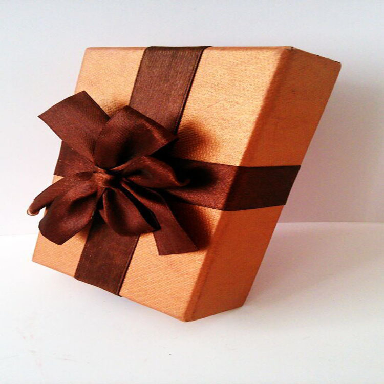 Custom candy box tiandi cover gift box special paper gift box sent to his girlfriend high-quality color printing box