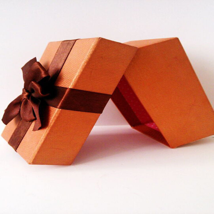 Custom candy box tiandi cover gift box special paper gift box sent to his girlfriend high-quality color printing box
