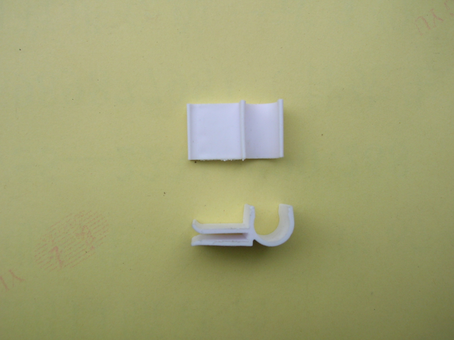Manufacturers Whiteboard pen pen holder, pencil holder pen accessories plastic clip clasp 4.8*1.3