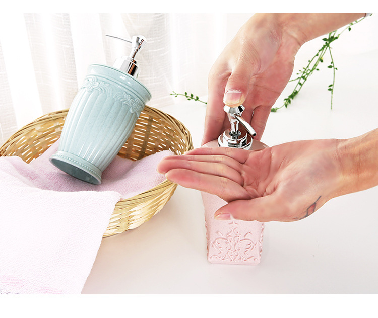 European-Style Carved Shower Gel Sub Bottle Hand Sanitizer Bottle Shampoo Fire Extinguisher Bottles Pump Bottle Lotion Bottle European-Style Carved Shower Gel Sub Bottle Hand Sanitizer Bottle Shampoo Fire Extinguisher Bottles Pump Bottle Lotion Bottle