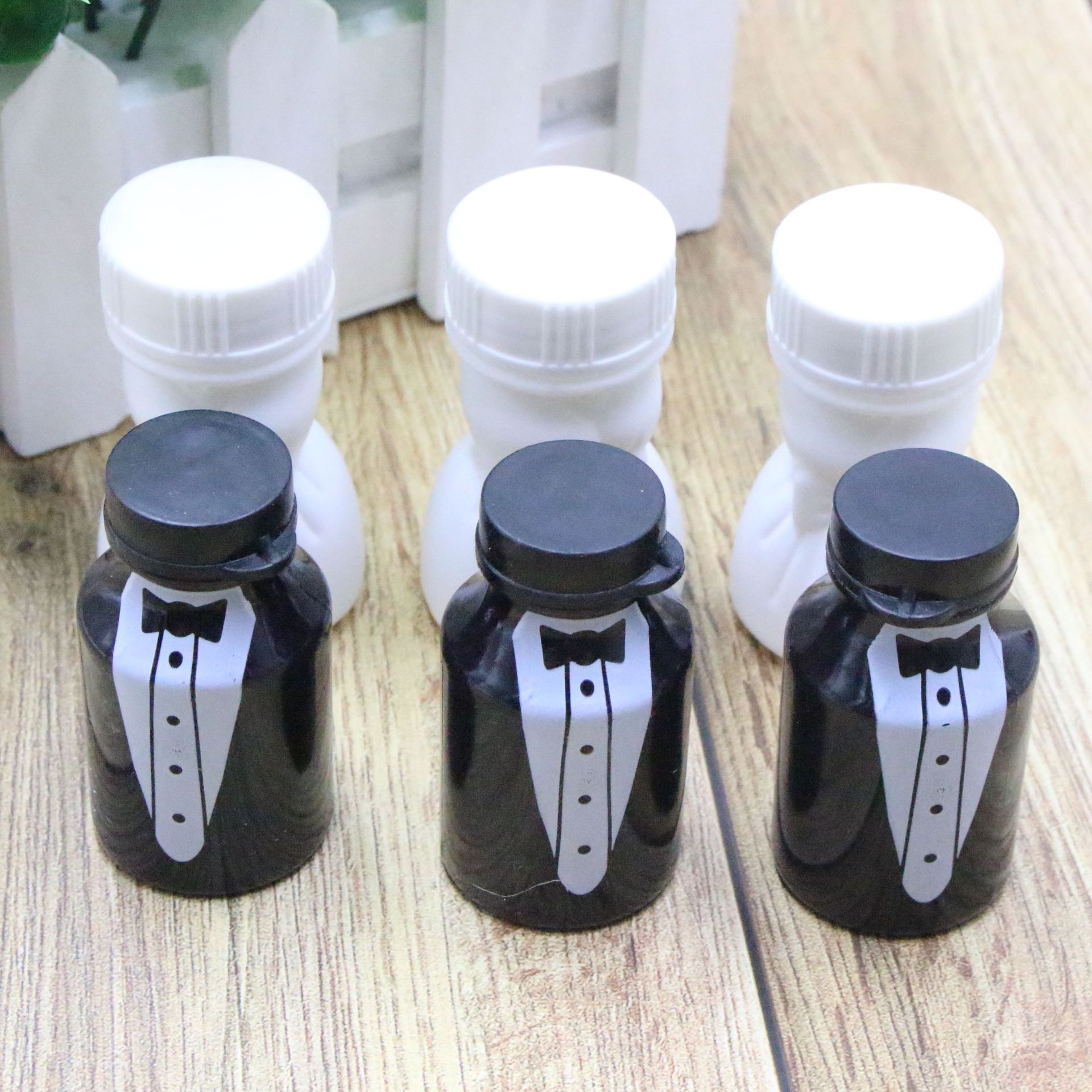 Love Tube Bubble Water Bubble Wand Fire Extinguisher Bottles Wedding Christmas Decoration Wedding Bubbles Wine Bottle Love Tube Bubble Water Bubble Wand Fire Extinguisher Bottles Wedding Christmas Decoration Wedding Bubbles Wine Bottle