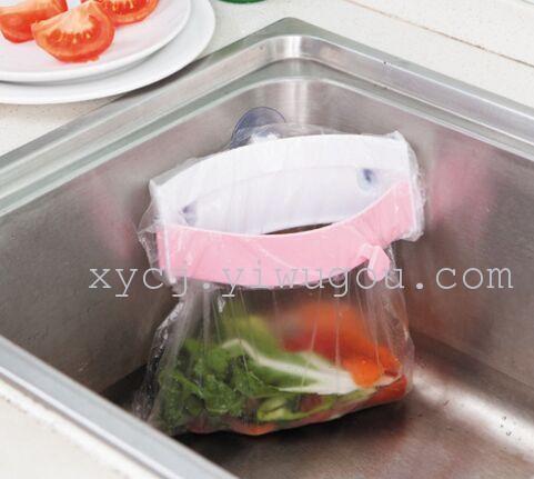The kitchen sink deodorant garbage rack powerful three sucker arc groove can clamp the garbage bag rack The kitchen sink deodorant garbage rack powerful three sucker arc groove can clamp the garbage bag rack