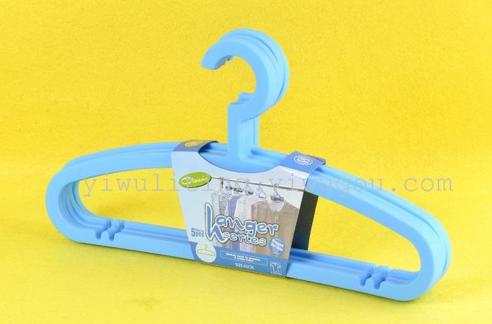 Simple Plastic windbreaker racks clothing store Seamless Skidless clothes hang air clothes breech-Rack Hangers Simple Plastic windbreaker racks clothing store Seamless Skidless clothes hang air clothes breech-Rack Hangers