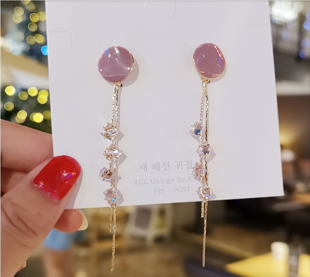 The tassel earring that shows face thin 2020 newstyle tide eardrop female net red temperament Korea is long money sterl The tassel earring that shows face thin 2020 newstyle tide eardrop female net red temperament Korea is long money sterl