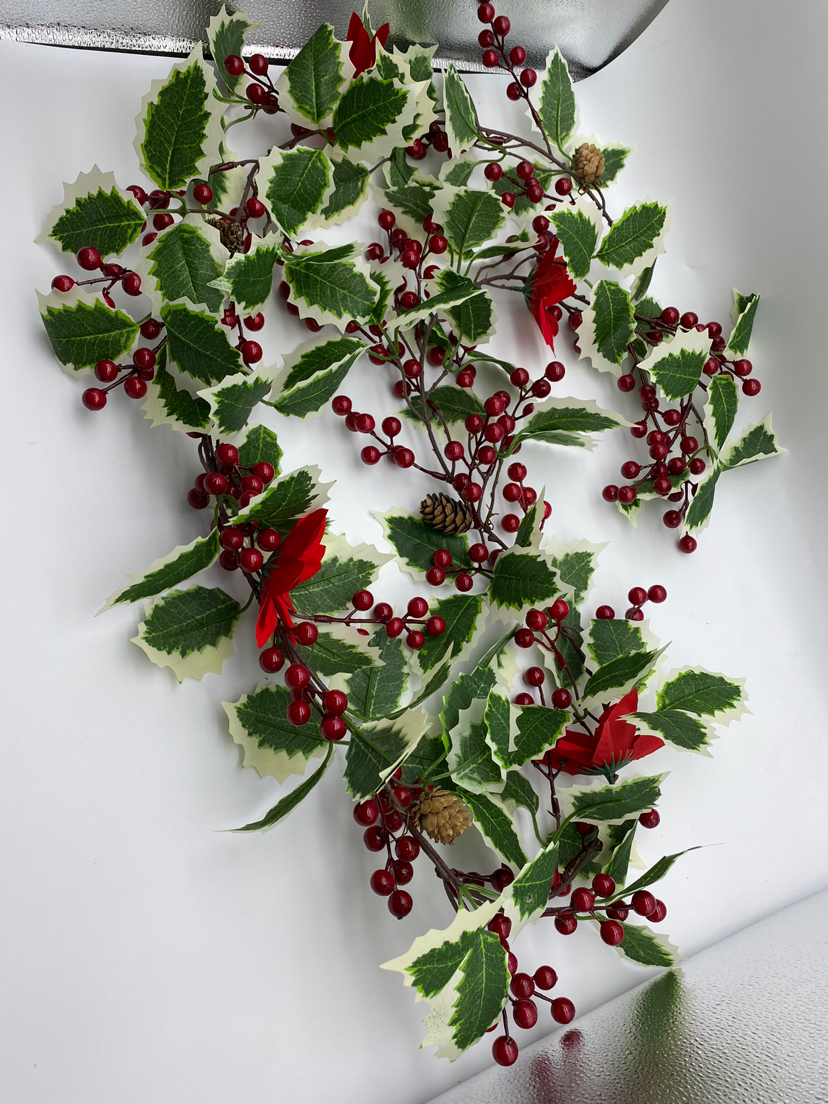 Christmas Wreath. Artificial Flower Leaf, Imitative Tree, Circle, Garland, Rattan Christmas Wreath. Artificial Flower Leaf, Imitative Tree, Circle, Garland, Rattan