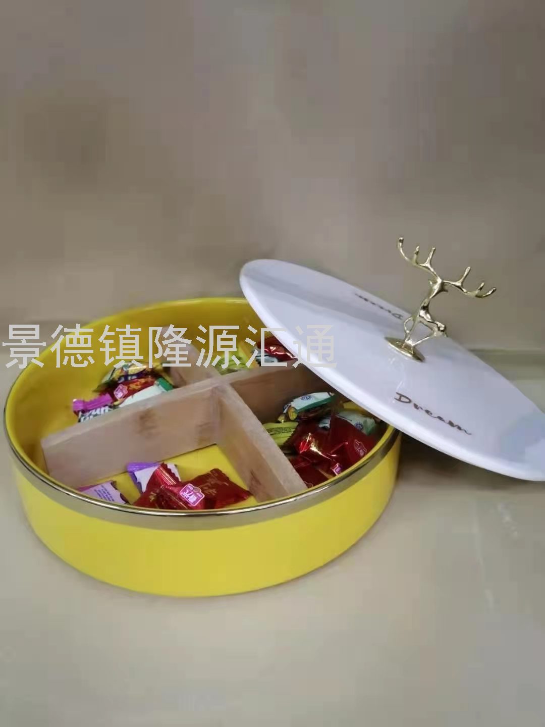 European-Style Ceramic Nut Plate Divided Fruit Plate Petals Dried Fruit Tray Living Room Restaurant Ideas Cake Plate European-Style Ceramic Nut Plate Divided Fruit Plate Petals Dried Fruit Tray Living Room Restaurant Ideas Cake Plate