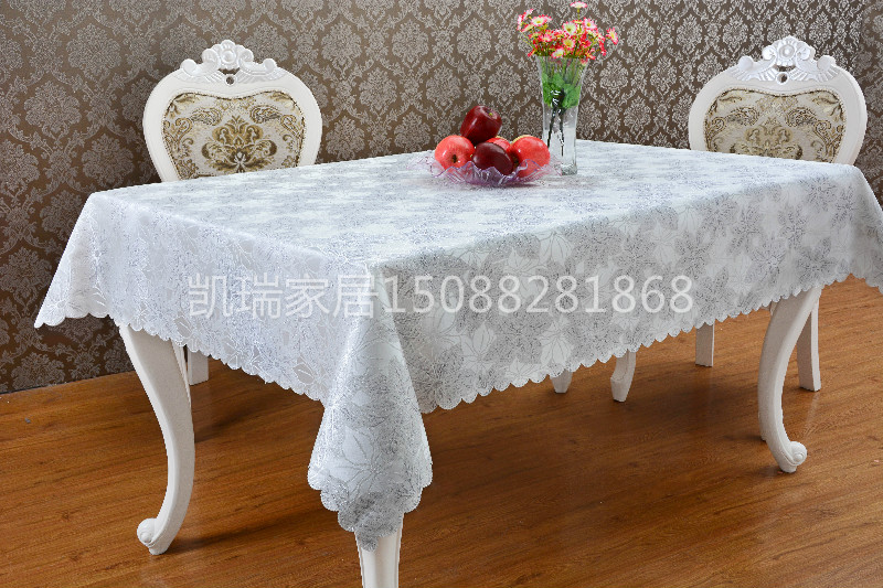 Produced and sold in Europe and the United States style high-grade gold maple tablecloth jacquard tablecloth Produced and sold in Europe and the United States style high-grade gold maple tablecloth jacquard tablecloth