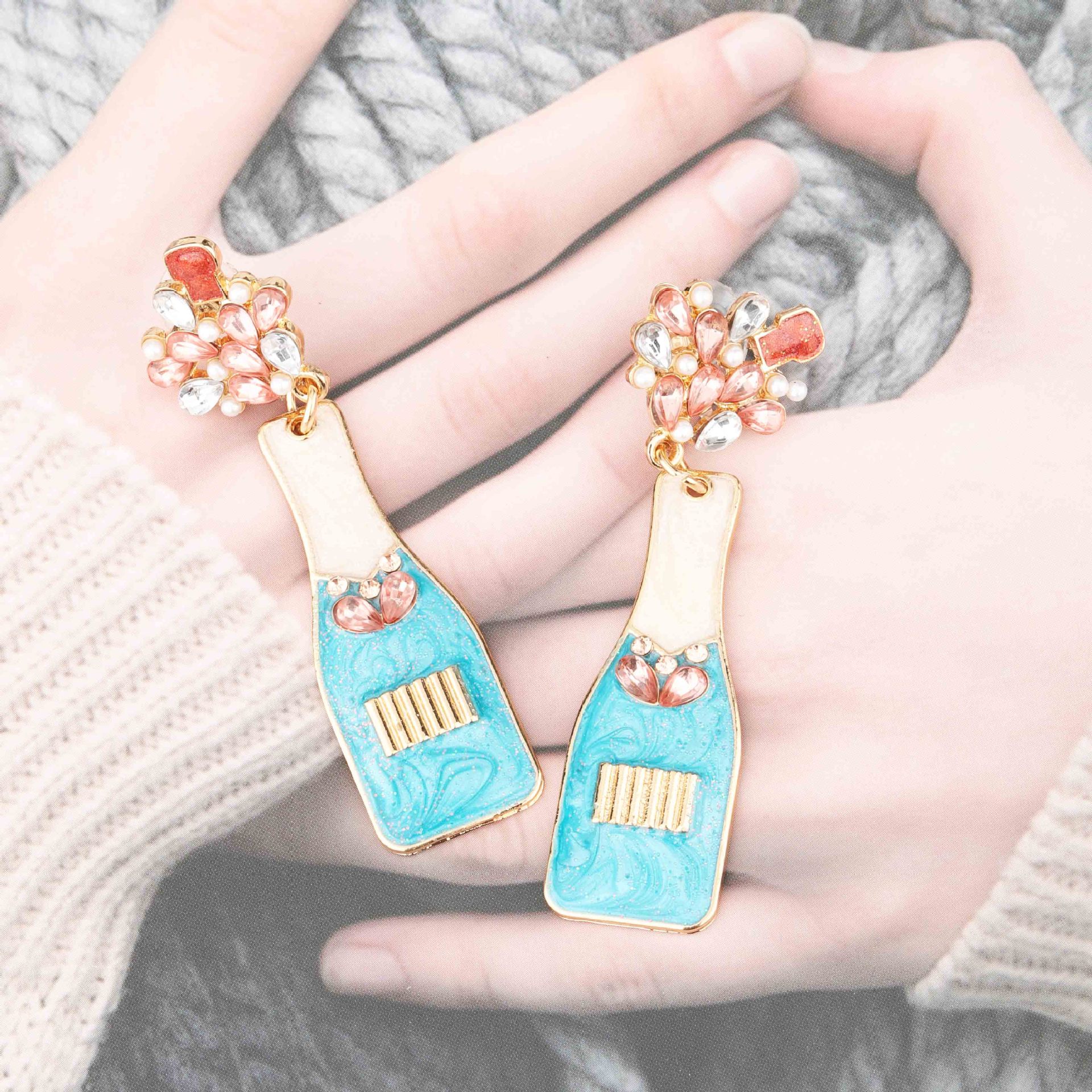 Cross Border Diamond OilCoated Wine Bottle HighEnd Earrings Women's French Romantic HighEnd Luxury Earrings Earrings Cross Border Diamond OilCoated Wine Bottle HighEnd Earrings Women's French Romantic HighEnd Luxury Earrings Earrings