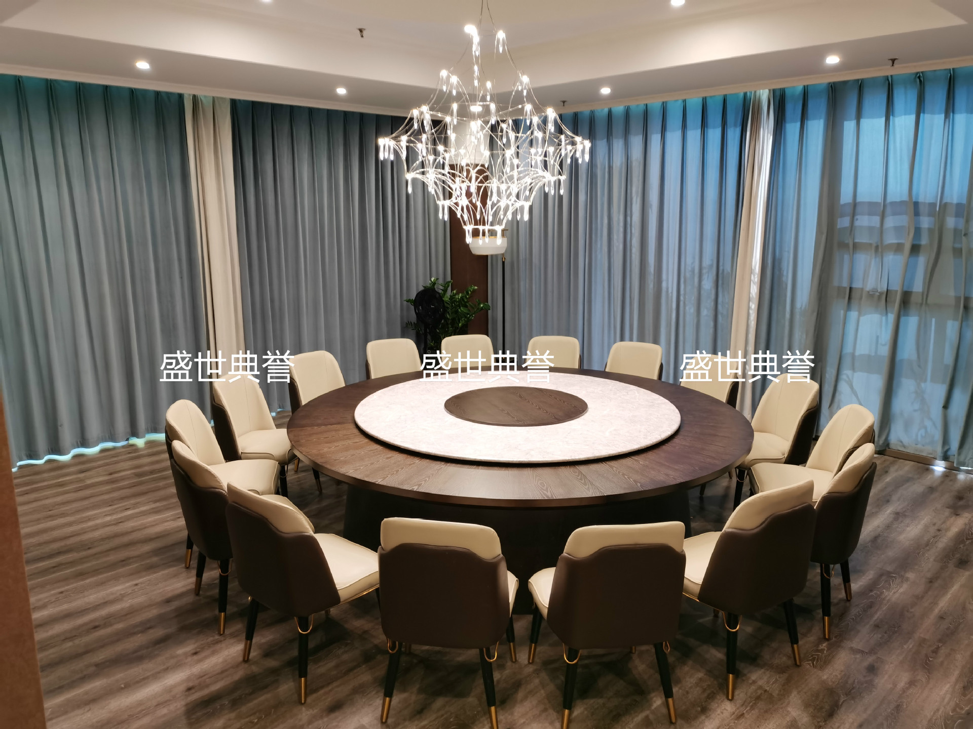 Hotel Solid Wood Dining Chair Club Modern Light Luxury Chair High-End Villa Nordic Electric Dining Table and Chair
