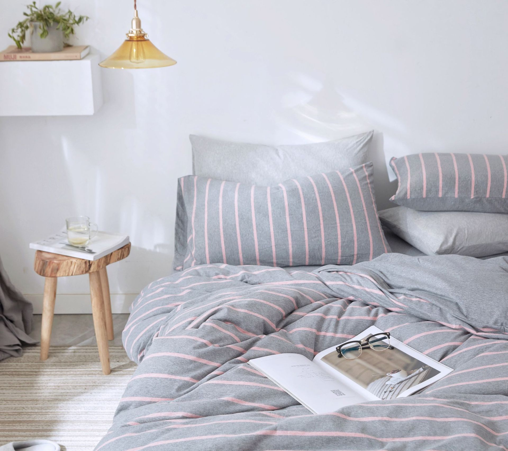 Four-Piece Set of Japanese Style Muji Knitted Cotton Striped Bedding Set 1.5 1.8 M Bedding Wholesale Four-Piece Set of Japanese Style Muji Knitted Cotton Striped Bedding Set 1.5 1.8 M Bedding Wholesale