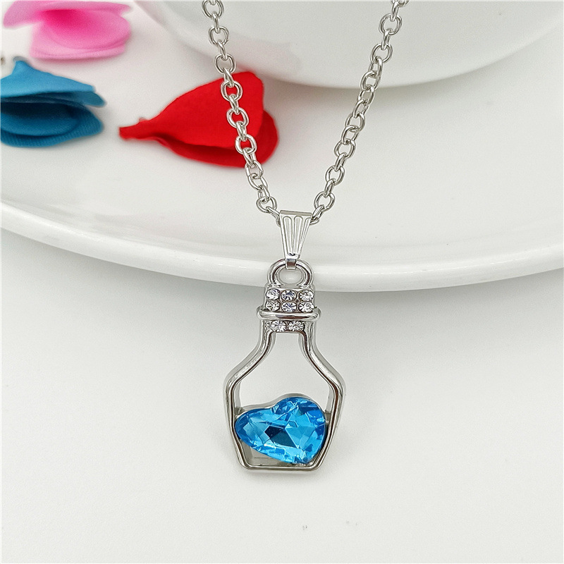 Creative Fashion Popular Heart Shape Crystal Necklace Trend Gold Plating Diamond Drift Bottle Pendant Female Accessories Creative Fashion Popular Heart Shape Crystal Necklace Trend Gold Plating Diamond Drift Bottle Pendant Female Accessories