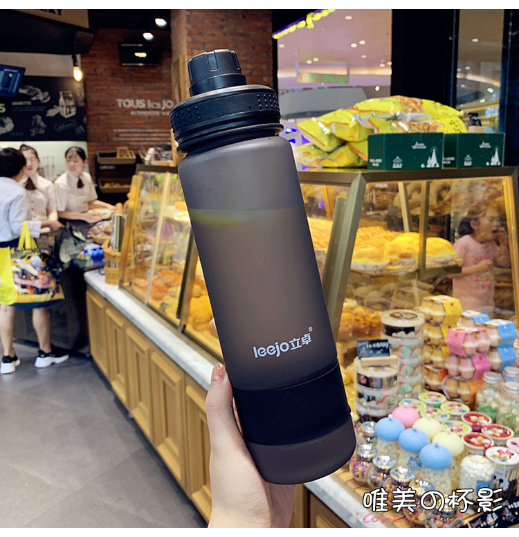 Large Capacity Frosted Plastic Water Cup Sports Fitness Bottle Male and Female Students Military Training Portable Cup Large Capacity Frosted Plastic Water Cup Sports Fitness Bottle Male and Female Students Military Training Portable Cup