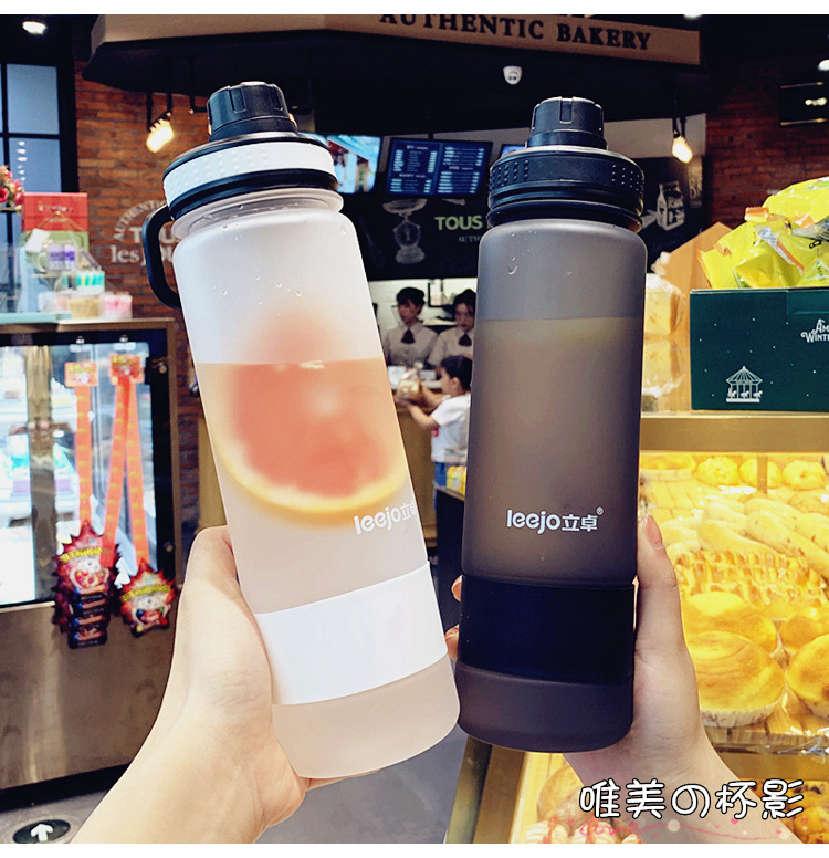 Large Capacity Frosted Plastic Water Cup Sports Fitness Bottle Male and Female Students Military Training Portable Cup Large Capacity Frosted Plastic Water Cup Sports Fitness Bottle Male and Female Students Military Training Portable Cup