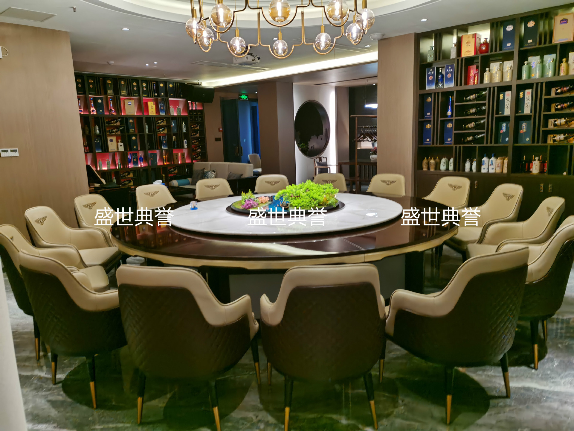 Seafood Hotel Solid Wood Electric Dining Table and Chair Restaurant Modern Light Luxury Solid Wood Chair Bentley Chair Seafood Hotel Solid Wood Electric Dining Table and Chair Restaurant Modern Light Luxury Solid Wood Chair Bentley Chair