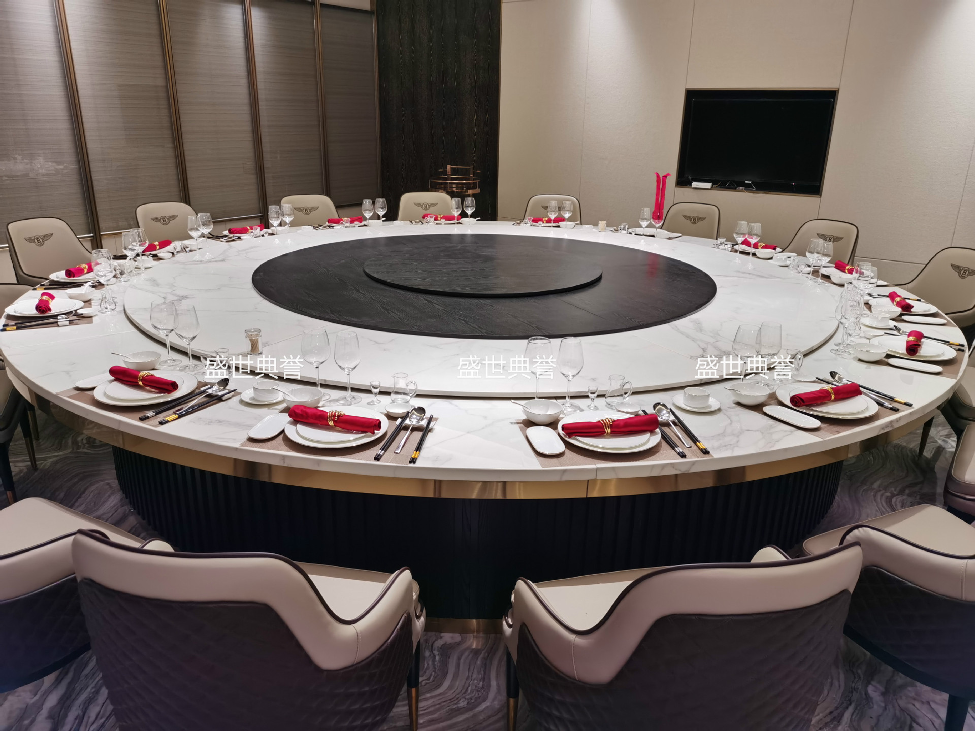 Club Modern Light Luxury Bentley Chair Hotel Box Solid Wood Table and Chair Restaurant Electric Dining Table and Chair Club Modern Light Luxury Bentley Chair Hotel Box Solid Wood Table and Chair Restaurant Electric Dining Table and Chair