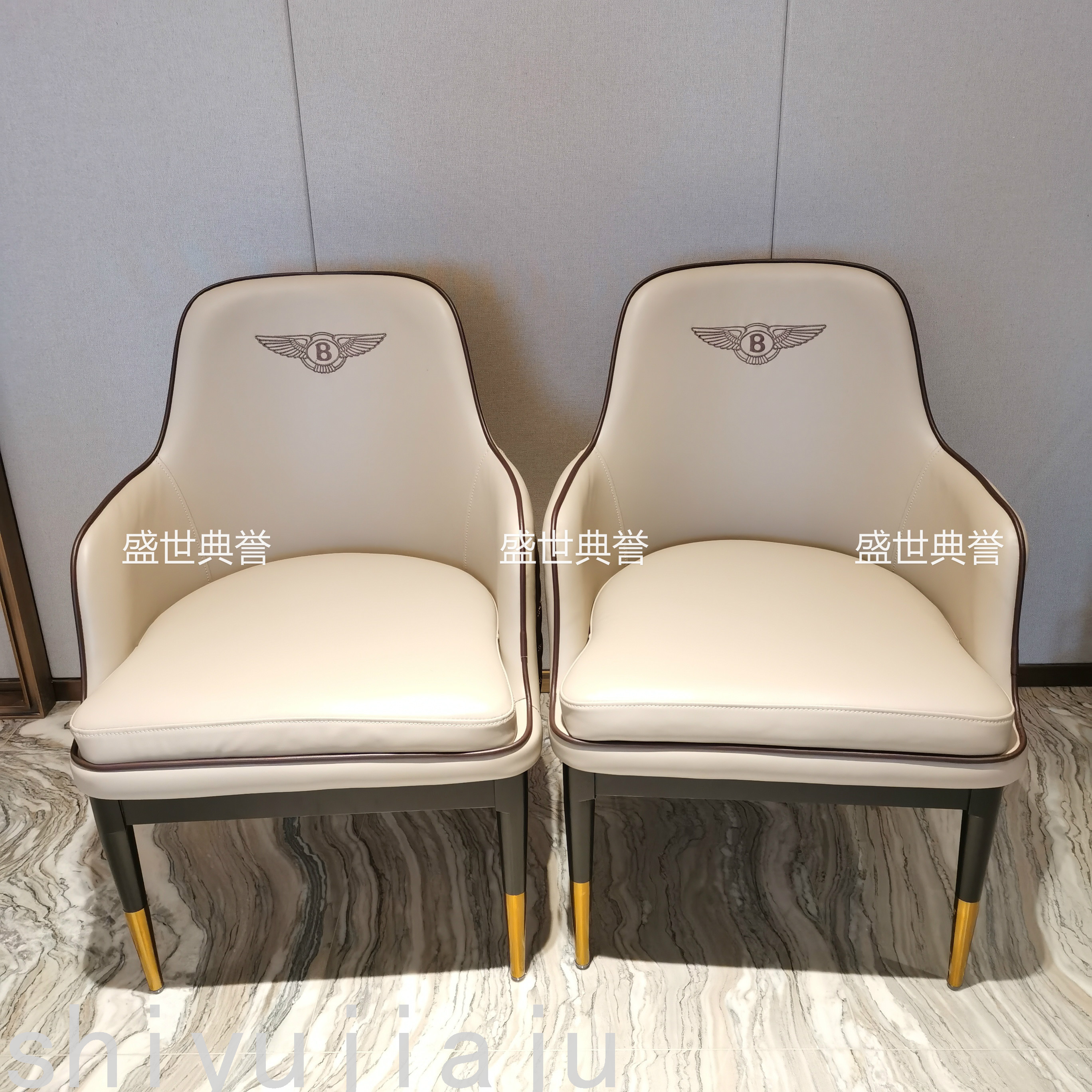 Dandong Star Hotel Solid Wood Table and Chair Seafood Restaurant Box Solid Wood Chair Modern Light Luxury Bentley Chair