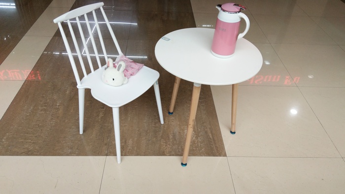 Nordic casual banquet dining chair plastic backrest outdoor coffee ribs chair simple office to discuss the chair Nordic casual banquet dining chair plastic backrest outdoor coffee ribs chair simple office to discuss the chair
