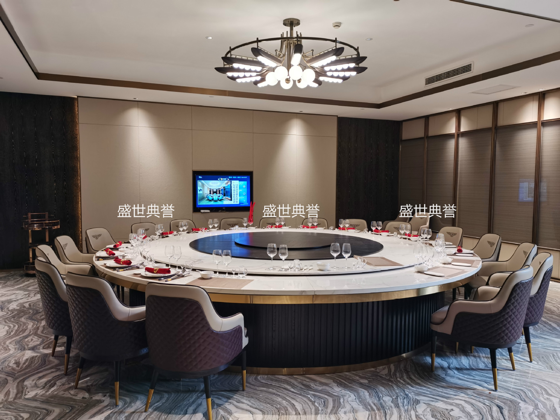 Hotel Solid Wood Electric Dining Table and Chair Customized Restaurant Box Solid Wood Chair High-End Club Bentley Chair Hotel Solid Wood Electric Dining Table and Chair Customized Restaurant Box Solid Wood Chair High-End Club Bentley Chair