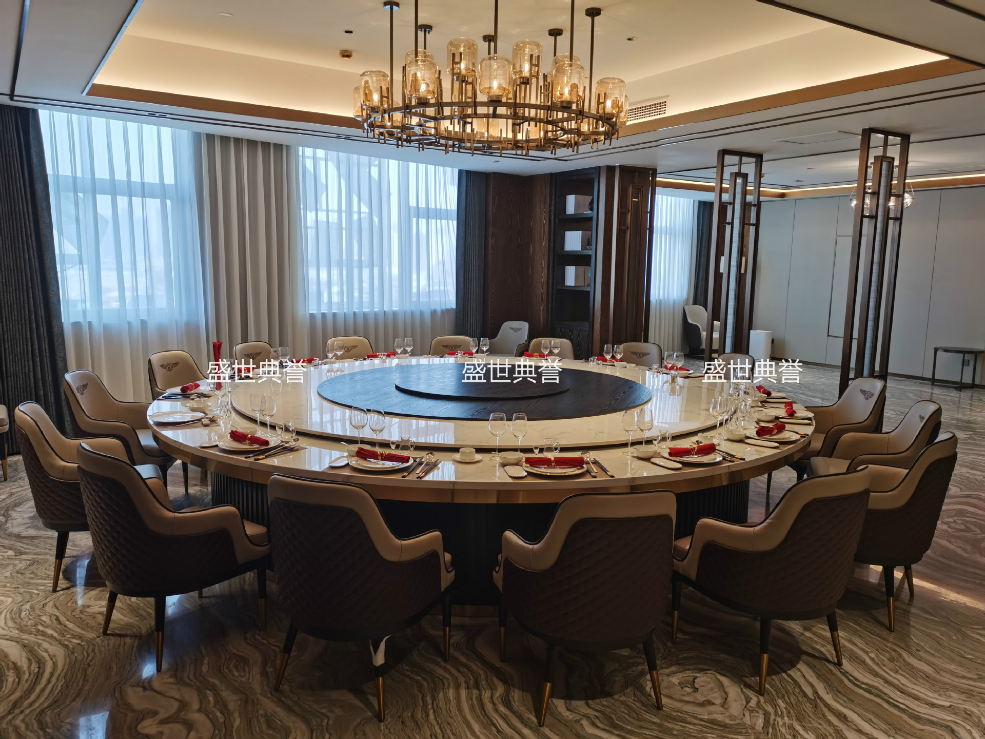 Hotel Solid Wood Electric Dining Table and Chair Customized Restaurant Box Solid Wood Chair High-End Club Bentley Chair Hotel Solid Wood Electric Dining Table and Chair Customized Restaurant Box Solid Wood Chair High-End Club Bentley Chair