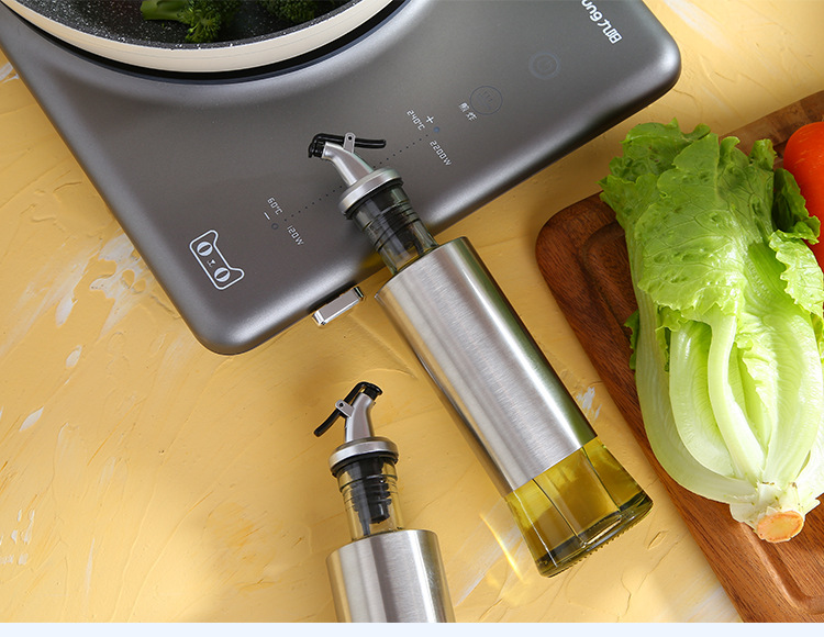 Stainless Steel Press Type Glass Oil Bottle Soy Sauce Bottle Oil Pot Leak-Proof 300ml Kitchen Glass Seasoning Bottle Stainless Steel Press Type Glass Oil Bottle Soy Sauce Bottle Oil Pot Leak-Proof 300ml Kitchen Glass Seasoning Bottle