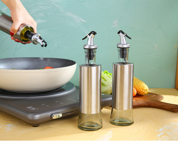 Stainless Steel Press Type Glass Oil Bottle Soy Sauce Bottle Oil Pot Leak-Proof 300ml Kitchen Glass Seasoning Bottle Stainless Steel Press Type Glass Oil Bottle Soy Sauce Bottle Oil Pot Leak-Proof 300ml Kitchen Glass Seasoning Bottle