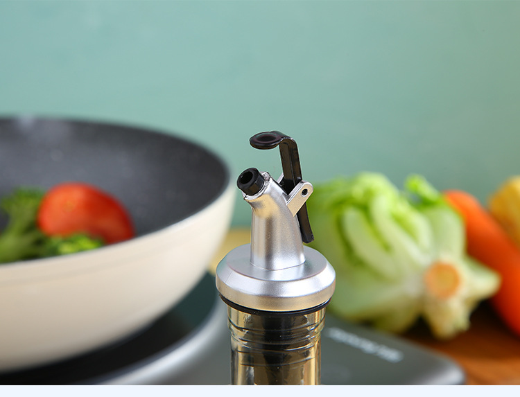 Stainless Steel Press Type Glass Oil Bottle Soy Sauce Bottle Oil Pot Leak-Proof 300ml Kitchen Glass Seasoning Bottle Stainless Steel Press Type Glass Oil Bottle Soy Sauce Bottle Oil Pot Leak-Proof 300ml Kitchen Glass Seasoning Bottle