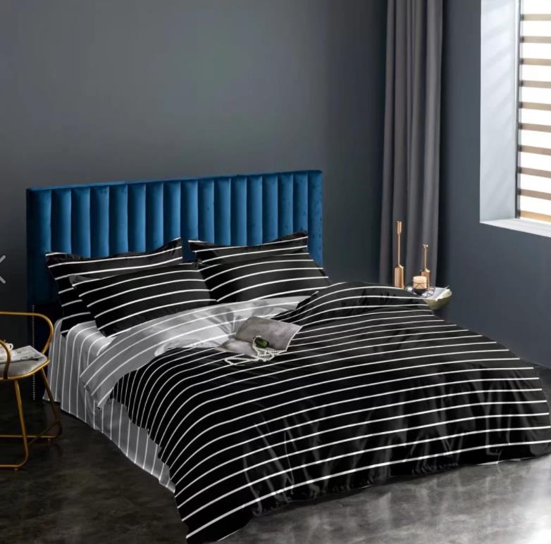 Hot Four-Piece Bedding Set Printing Fashion Set Quilt Cover Bed Sheet and Pillowcase