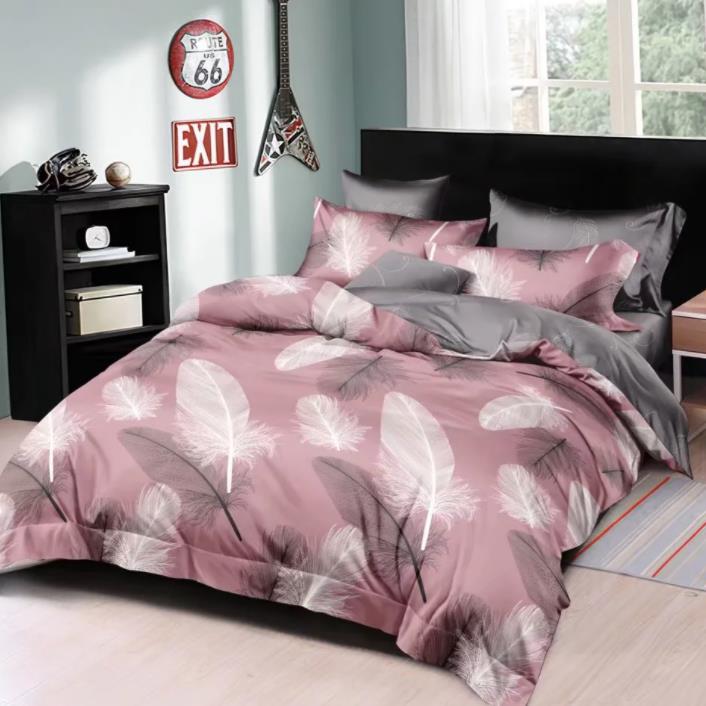 Hot Four-Piece Bedding Set Printing Fashion Set Quilt Cover Bed Sheet and Pillowcase