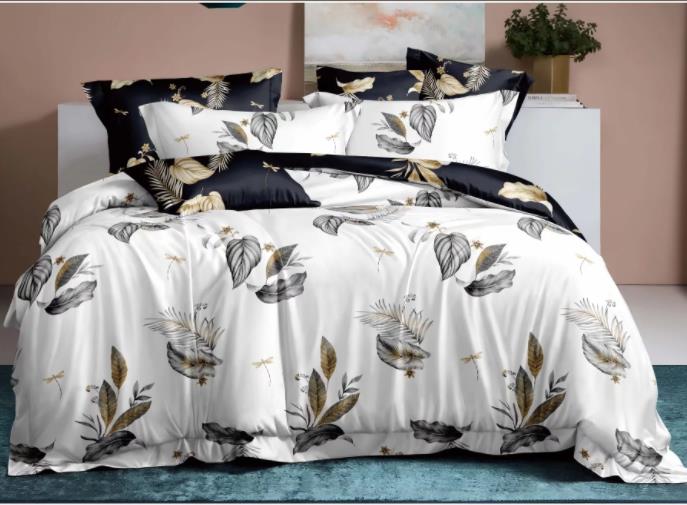 Hot Four-Piece Bedding Set Printing Fashion Set Quilt Cover Bed Sheet and Pillowcase