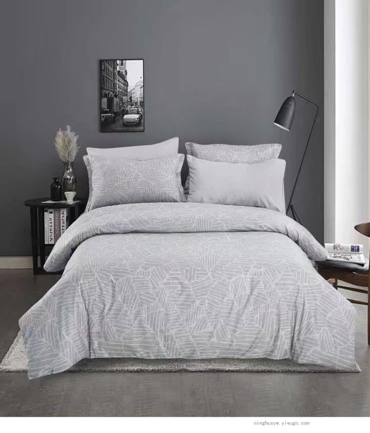 European-Style Four-Piece Bedding Set with Simple European Patterns Can Be Customized