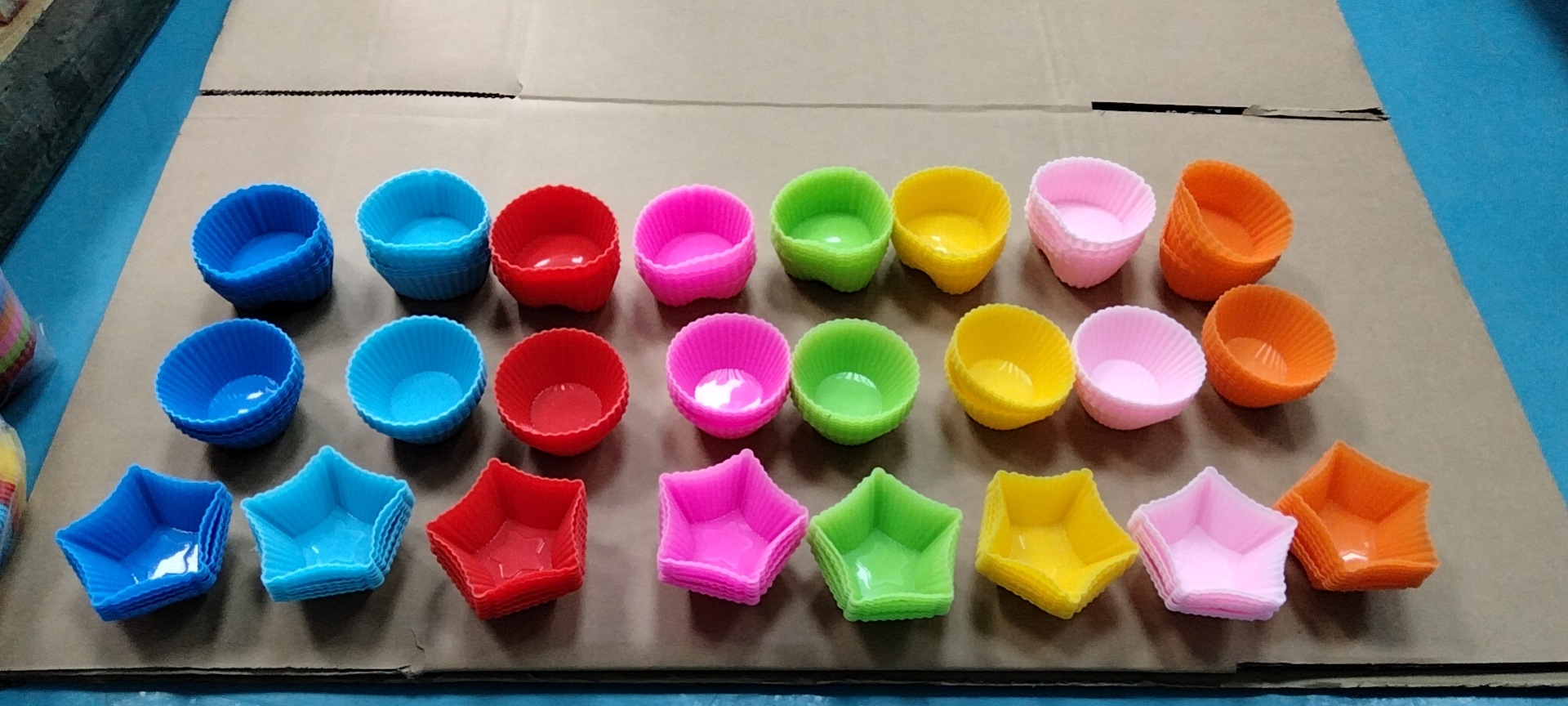 Muffin Cup Colorful round Silicone Cake Mold Puff Gel Mold Soap Mold Muffin Cup Baking Mold