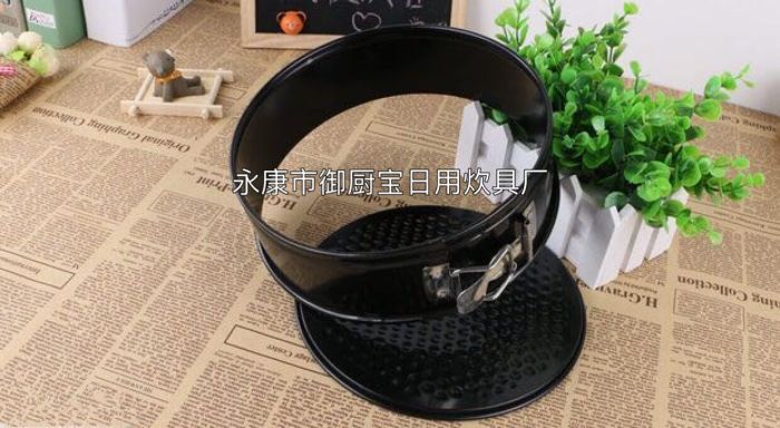 Three-piece cake mold with buckle plate round looped bottom cake mold baking touch Three-piece cake mold with buckle plate round looped bottom cake mold baking touch