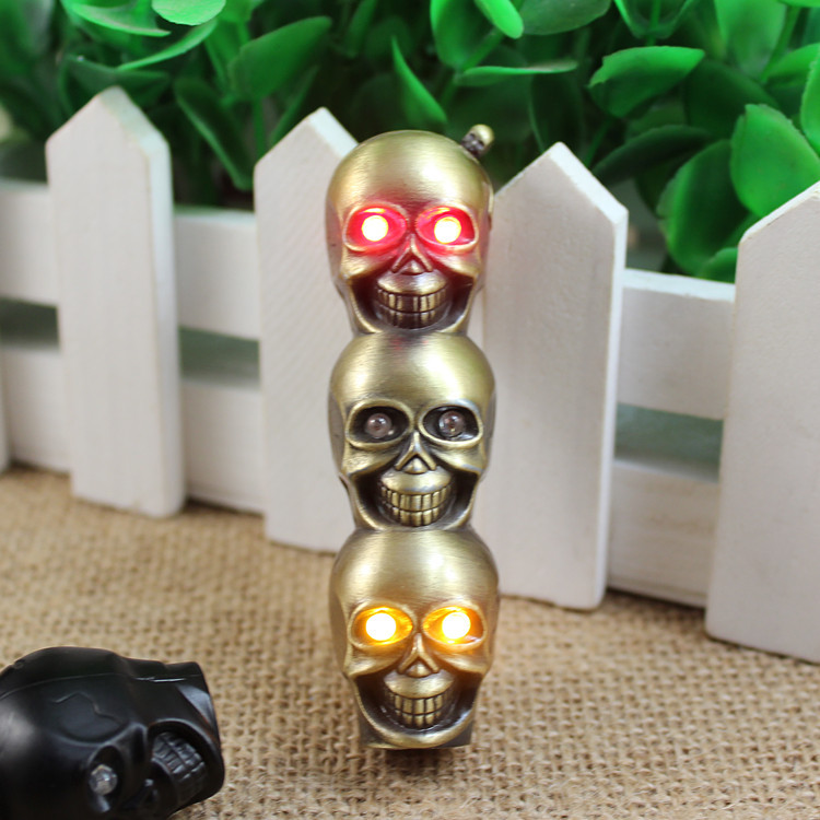 Creative personality unique styling 8,083 ghost skull light wind-proof metal lighter Creative personality unique styling 8,083 ghost skull light wind-proof metal lighter