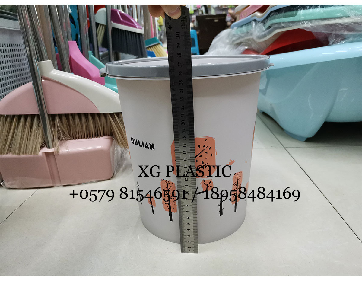 Trash Can Fashion New Arrival Plastic Dustbin Cartoon Pattern Rubbish Can Student Household Dormitory Essential Trash Can Fashion New Arrival Plastic Dustbin Cartoon Pattern Rubbish Can Student Household Dormitory Essential