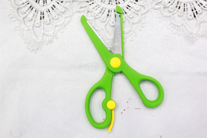 KAIBO KAIBO scissors 2012 nail clip packing spring safety scissors KAIBO KAIBO scissors 2012 nail clip packing spring safety scissors