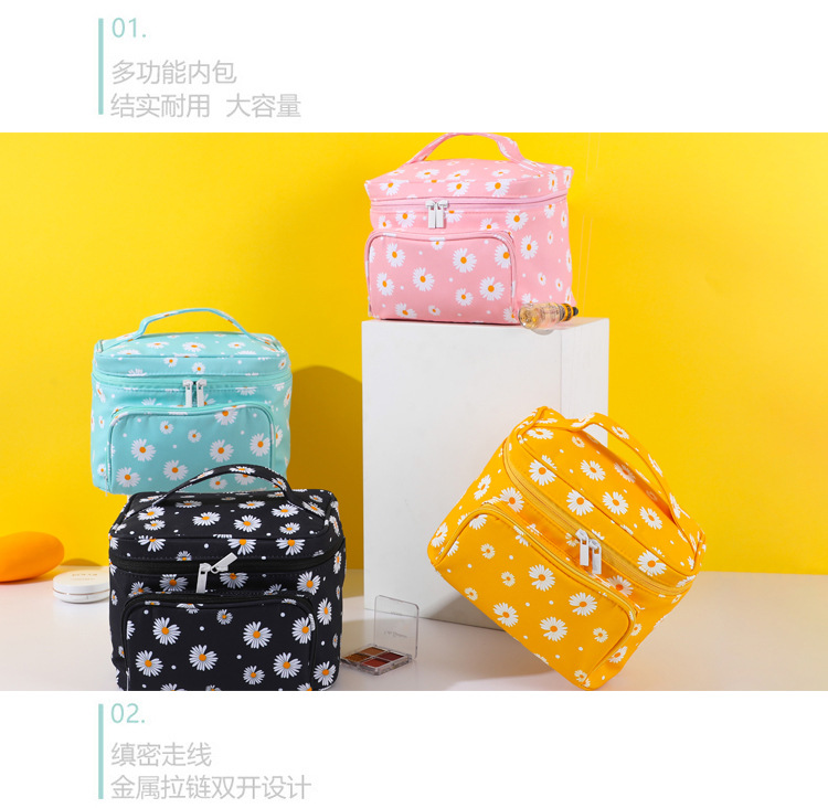2020 New Korean Style Little Daisy Printing Storage Bag Plain Large Capacity Portable Portable Toiletry Bag Female Cosmetic Bag