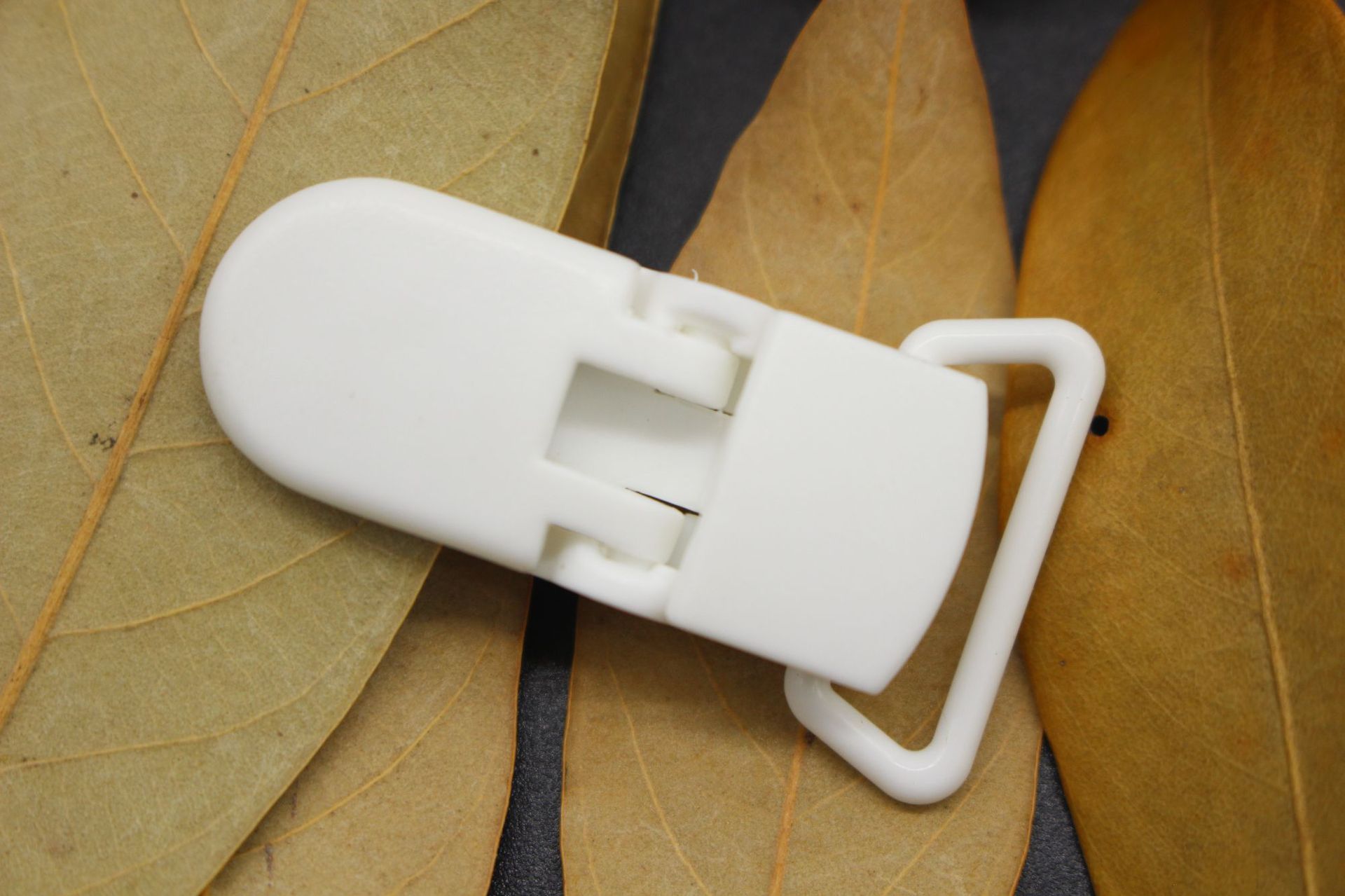 Fork Anti-Drop Clip Environmental Protection Plastic Clip Suspender Pants Strap Clip