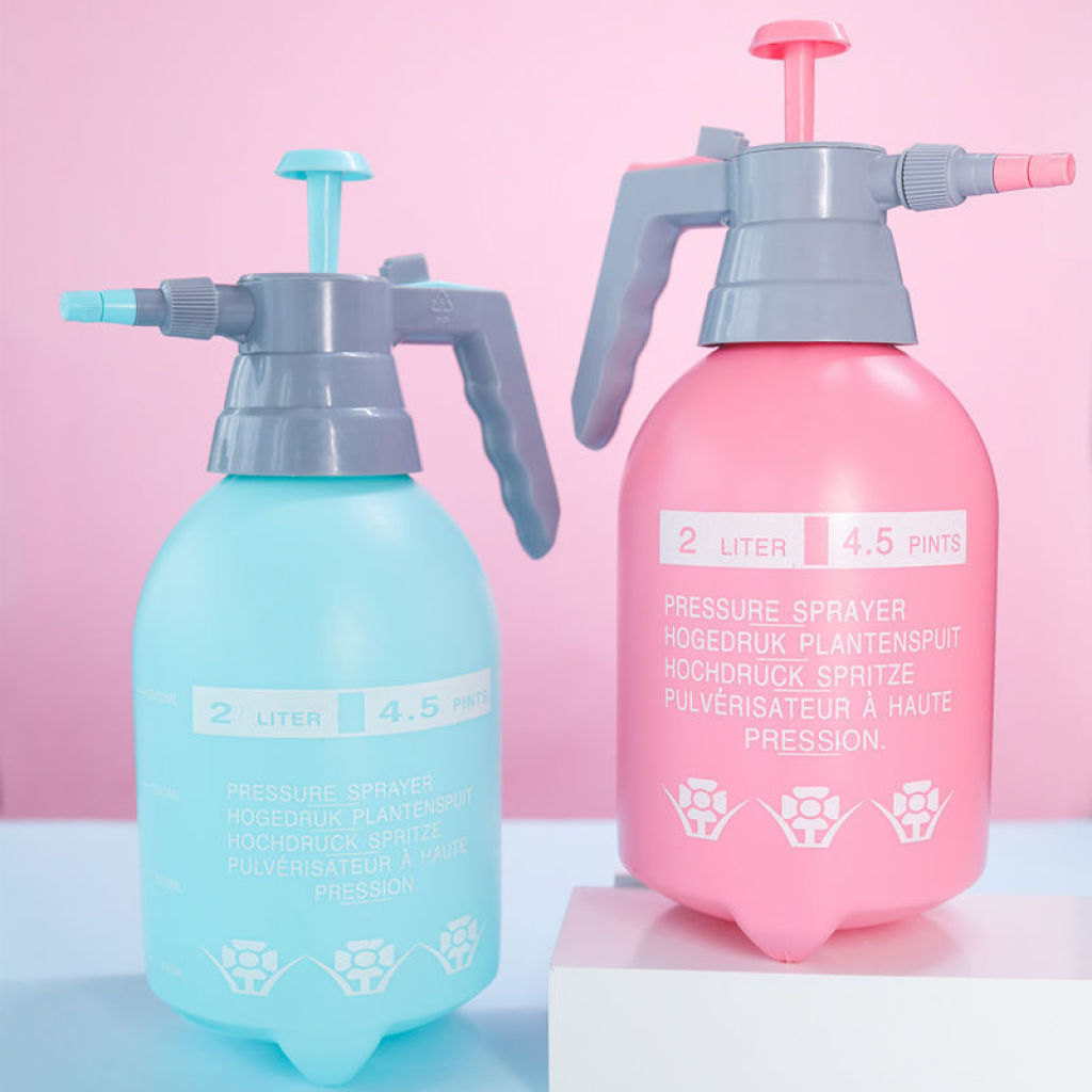 Watering Watering Can Bottle Gardening Household Watering Pot Pneumatic Disinfection Sprayer Small Pressure Watering Can Sprinkling Can Watering Watering Can Bottle Gardening Household Watering Pot Pneumatic Disinfection Sprayer Small Pressure Watering Can Sprinkling Can