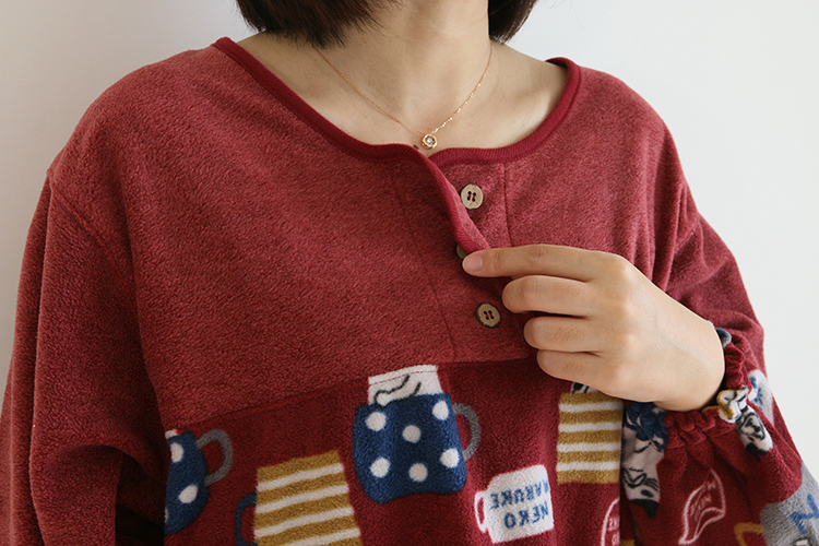 Daily Order Cute Cartoon Autumn and Winter Warm Apron Plush Homewear Overclothes Bib Antifouling Kitchen Long Sleeve Apron Daily Order Cute Cartoon Autumn and Winter Warm Apron Plush Homewear Overclothes Bib Antifouling Kitchen Long Sleeve Apron