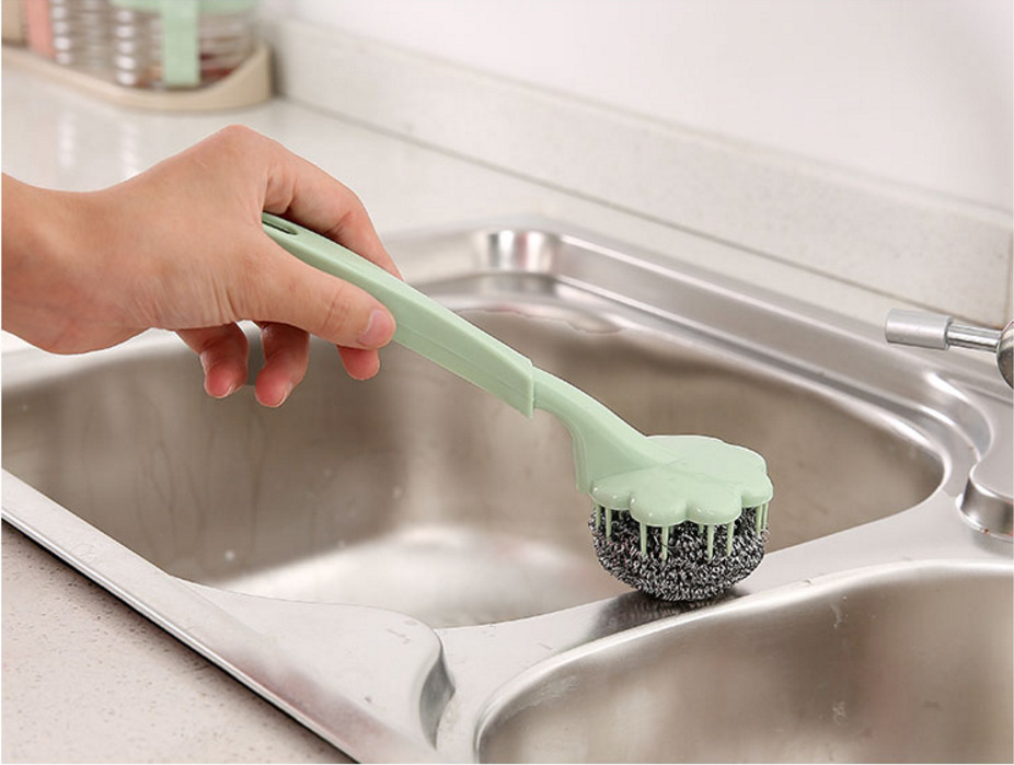 Wire ball brush with handle wash the dishes wash the pan clean brush kitchen plum blossom pan brush clean the ball Wire ball brush with handle wash the dishes wash the pan clean brush kitchen plum blossom pan brush clean the ball