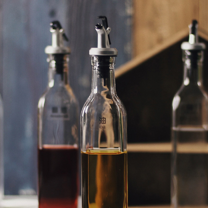 Lead-Free Glass Leak-Proof Pressure Oil Controlling Bottle Oil Dispenser Square Creative Controllable Oil Bottle Household Kitchen Seasoning Bottle Set