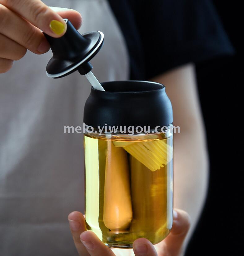 One - piece seasoning bottle - brush oil bottle