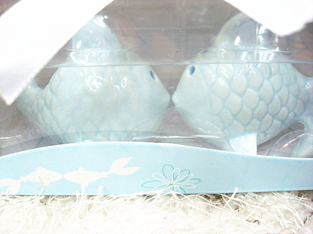 Cute little fish seasoning bottle gifts home furnishings ceramics crafts creative wholesale Cute little fish seasoning bottle gifts home furnishings ceramics crafts creative wholesale